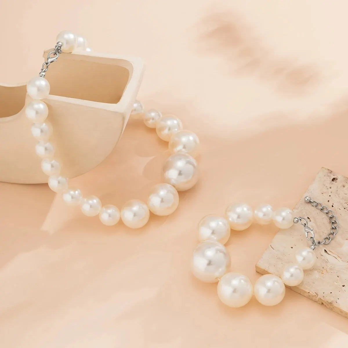 2Pcs Exaggerated Pearl Choker Necklace Bracelets Set